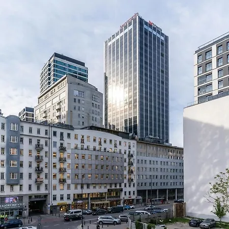 Urban - Mennica - Great Location&189 דירה ורשה